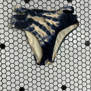 NWOT envya bikini bottom size medium